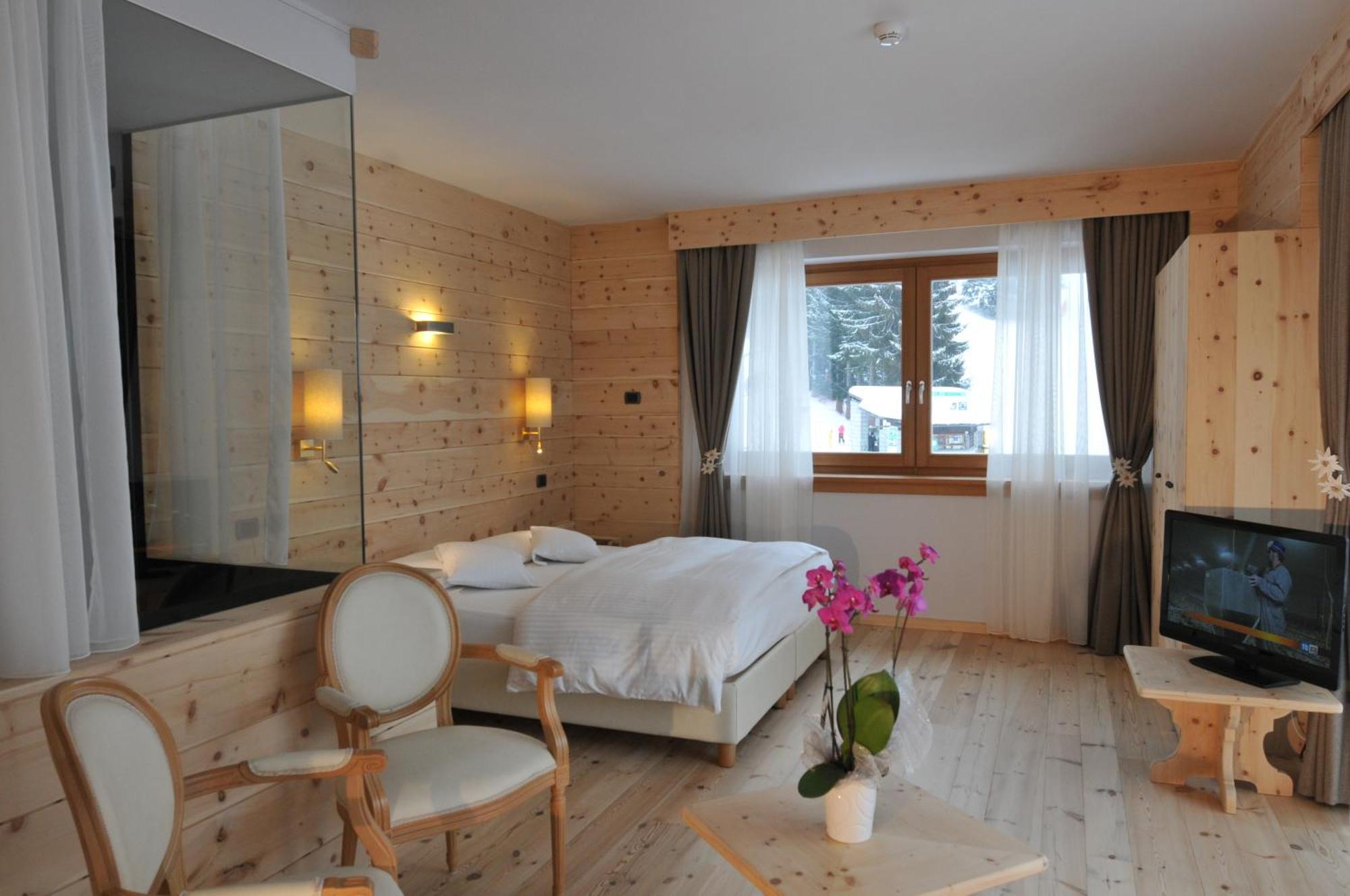Chalet Laura Lodge Hotel Madonna Exteriör bild
