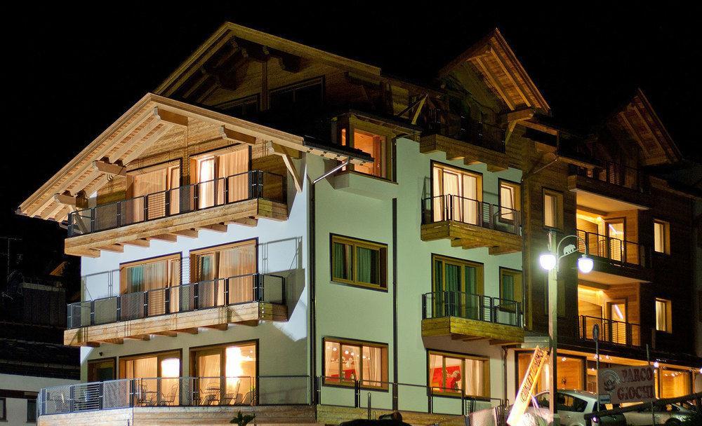 Chalet Laura Lodge Hotel Madonna Exteriör bild